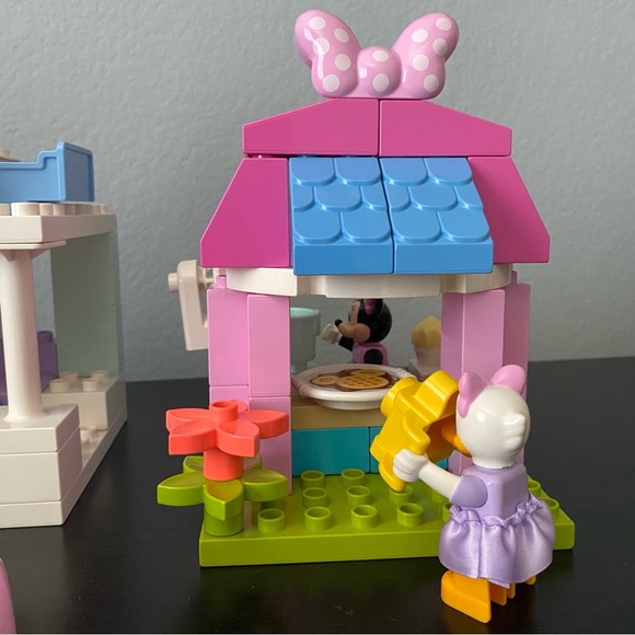 LEGO Duplo 10942 DISNEY Junior MINNIE'S HOUSE AND CAFE Daisy 75 pieces - Picture 11 of 16